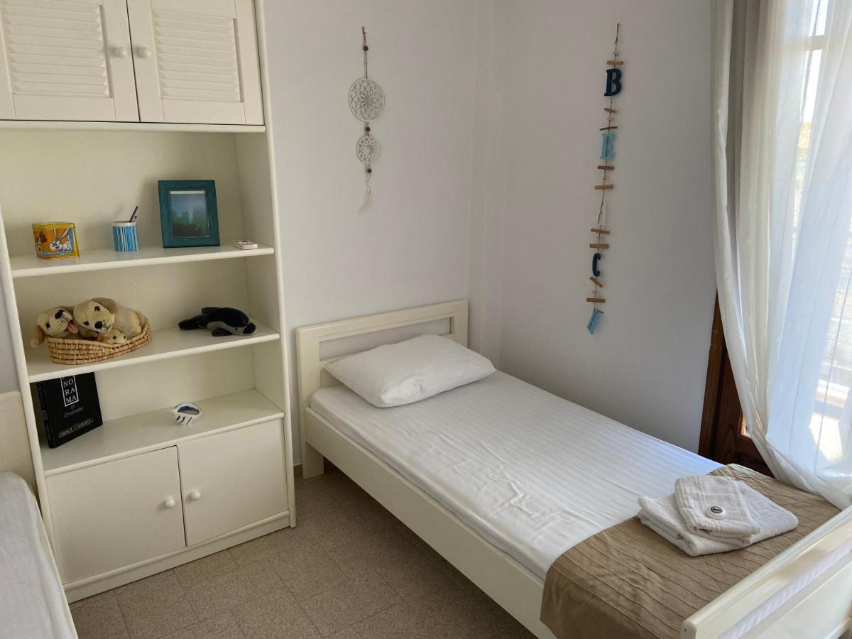 Efi'S House Apartment ฟิออยิตา ภายนอก รูปภาพ