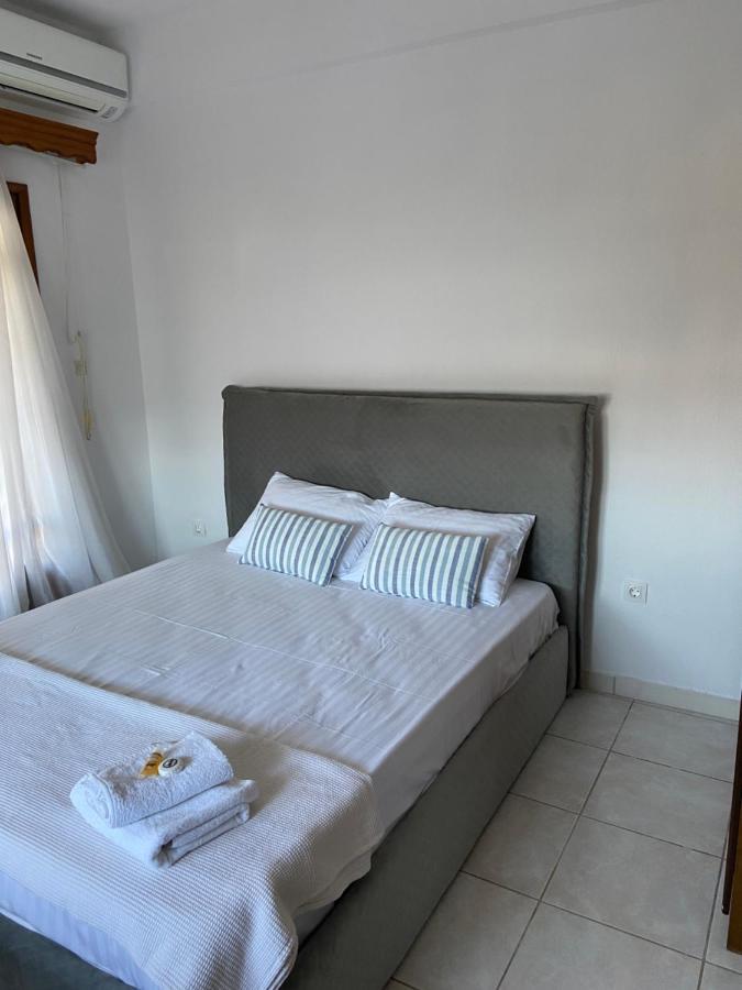 Efi'S House Apartment ฟิออยิตา ภายนอก รูปภาพ